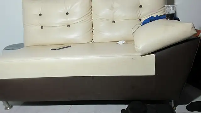 Snapshot of mycolection_girls chatting on 12-14-25, 06:23 mycolection girls online show from 12-14-25, 06:23