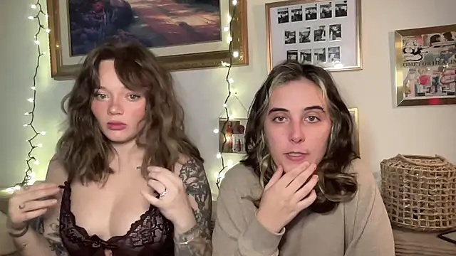 Snapshot of lill_daddysgirl chatting on 12-16-25, 12:15 lill daddysgirl online show from 12-16-25, 12:15