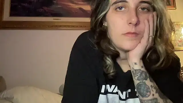 Snapshot of lill_daddysgirl chatting on 12-19-25, 05:03 lill daddysgirl online show from 12-19-25, 05:03