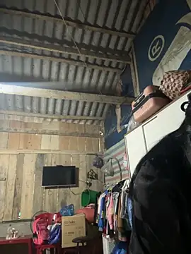 Linh-xxx online show from 10-18-25, 11:16