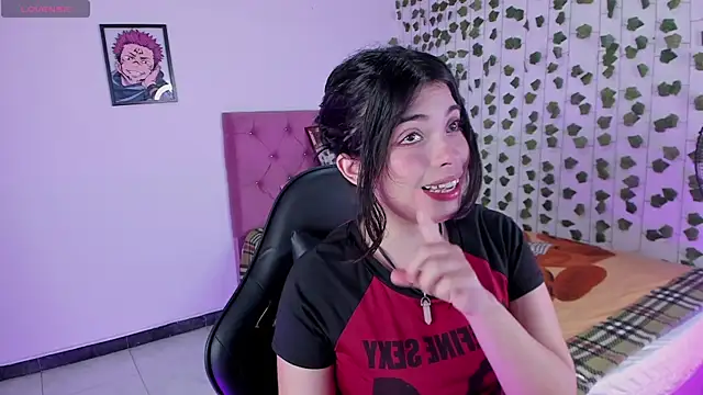 Snapshot of selina_lovers_ chatting on 10-25-25, 03:58 selina lovers  online show from 10-25-25, 03:58