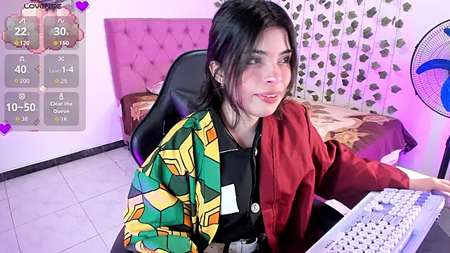 Snapshot of selina_lovers_ chatting on 10-29-25, 02:58 selina lovers  online show from 10-29-25, 02:58