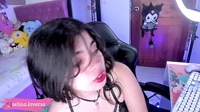 selina lovers  online show from 04-22-26, 04:15