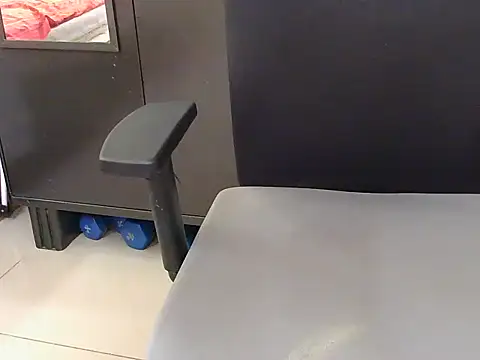 Snapshot of mpl_sub4 chatting on 11-28-25, 06:16 mpl sub4 online show from 11-28-25, 06:16