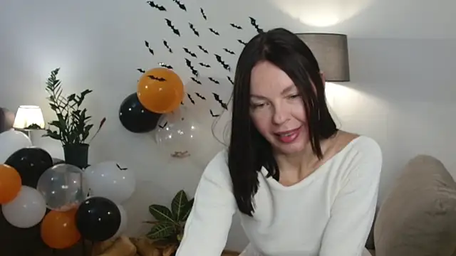 LittleNicolee online show from 10-26-25, 02:56