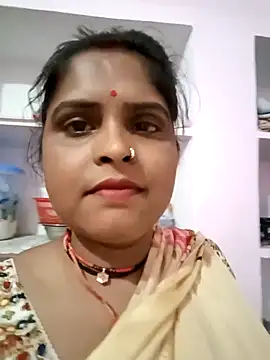 Snapshot of Manya_cute chatting on 10-15-25, 06:46 Manya cute online show from 10-15-25, 06:46