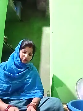 Snapshot of Karishma_cute chatting on 10-18-25, 12:06 Karishma cute online show from 10-18-25, 12:06