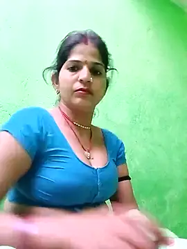 Snapshot of Karishma_cute chatting on 10-19-25, 12:17 Karishma cute online show from 10-19-25, 12:17