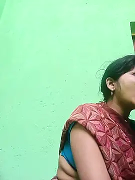 Snapshot of Karishma_cute chatting on 10-24-25, 04:31 Karishma cute online show from 10-24-25, 04:31