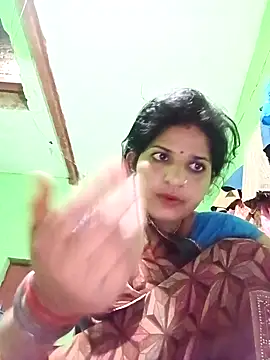 Snapshot of Karishma_cute chatting on 10-24-25, 06:04 Karishma cute online show from 10-24-25, 06:04