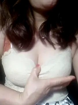 YiyinLy online show from 02-22-26, 09:35