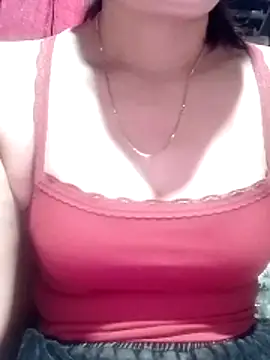 YiyinLy online show from 03-02-26, 09:21