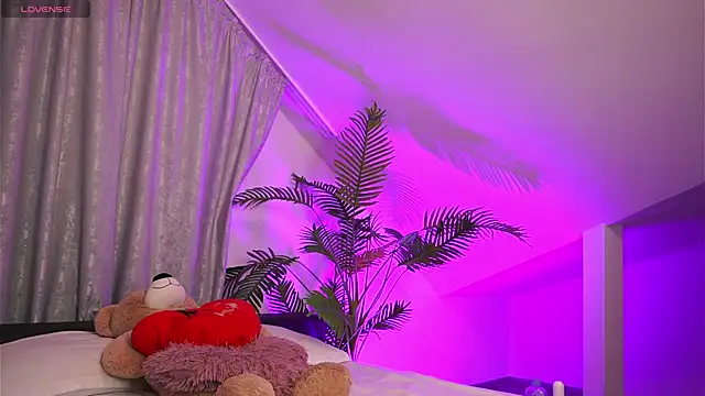 TenderSin online show from 04-25-26, 02:25