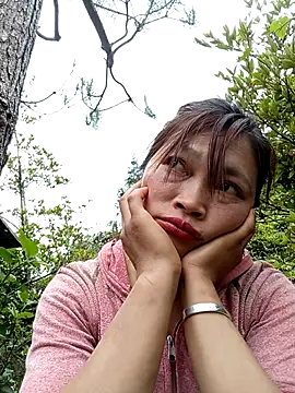 Snapshot of siusiu-00 chatting on 05-23-26, 04:50 siusiu-00 online show from 05-23-26, 04:50