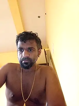 Snapshot of Nudist_Jack chatting on 10-31-25, 04:35 Nudist Jack online show from 10-31-25, 04:35