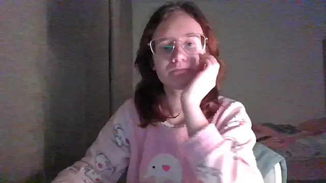 Snapshot of LuckySLove chatting on 01-09-26, 09:27 LuckySLove online show from 01-09-26, 09:27