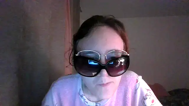 Snapshot of LuckySLove chatting on 01-31-26, 09:24 LuckySLove online show from 01-31-26, 09:24