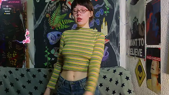 ReincarnatedAngel online show from 11-16-25, 09:31