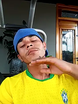 helfo2002 online show from 10-16-25, 11:00