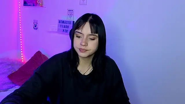 Emily Lindey online show from 03-28-26, 06:13