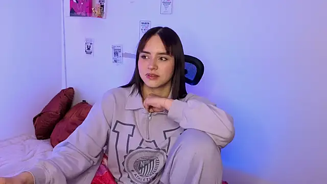 Emily Lindey online show from 04-28-26, 05:01