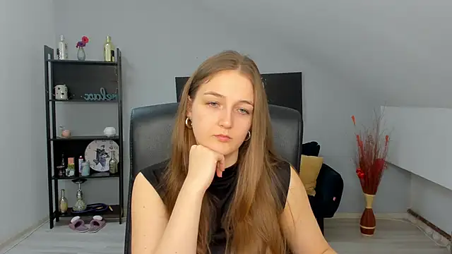 AnneWilsonn online show from 03-12-26, 05:02