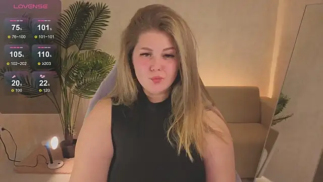 Snapshot of Scarlet_Sinera chatting on 11-06-25, 09:26 Scarlet Sinera online show from 11-06-25, 09:26