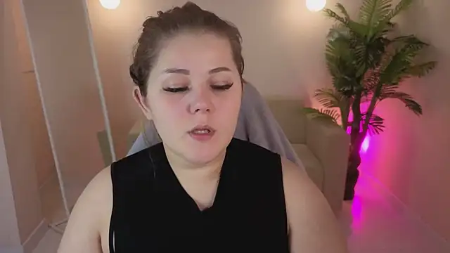 Snapshot of Scarlet_Sinera chatting on 11-29-25, 11:08 Scarlet Sinera online show from 11-29-25, 11:08