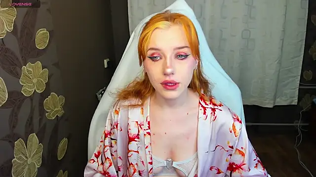 Snapshot of MeganNewCat chatting on 05-18-26, 07:41 MeganNewCat online show from 05-18-26, 07:41