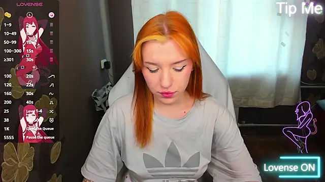 Snapshot of MeganNewCat chatting on 05-21-26, 04:41 MeganNewCat online show from 05-21-26, 04:41