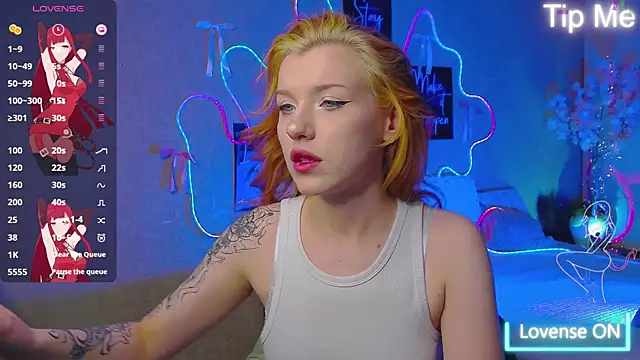 Snapshot of MeganNewCat chatting on 06-01-26, 07:26 MeganNewCat online show from 06-01-26, 07:26