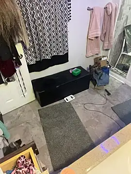 Snapshot of queenkelly1234 chatting on 10-27-25, 08:46 queenkelly1234 online show from 10-27-25, 08:46