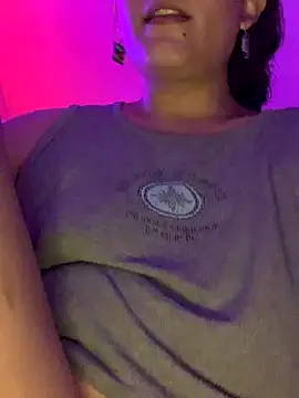 Snapshot of La-Gatiita-trans chatting on 10-19-25, 03:51 La-Gatiita-trans online show from 10-19-25, 03:51