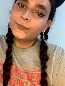 Snapshot of La-Gatiita-trans chatting on 11-03-25, 12:13 La-Gatiita-trans online show from 11-03-25, 12:13