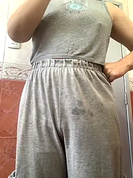 Snapshot of La-Gatiita-trans chatting on 11-10-25, 02:16 La-Gatiita-trans online show from 11-10-25, 02:16