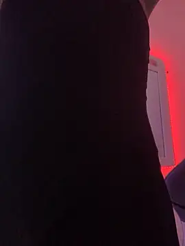 Snapshot of La-Gatiita-trans chatting on 11-20-25, 11:32 La-Gatiita-trans online show from 11-20-25, 11:32