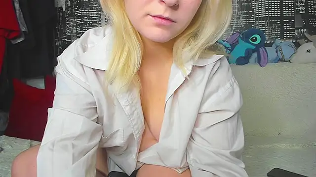 BonnyeBoom online show from 11-15-25, 03:52