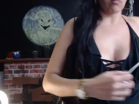 Snapshot of Lucyy_Naugthy chatting on 10-31-25, 01:01 Lucyy Naugthy online show from 10-31-25, 01:01