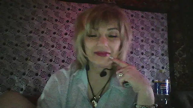 Snapshot of Lia_Ray chatting on 12-16-25, 07:19 Lia Ray online show from 12-16-25, 07:19