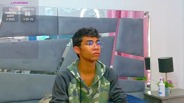 Desire4Duo online show from 11-15-25, 01:40