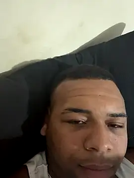 Snapshot of Elsoldado1 chatting on 10-14-25, 09:26 Elsoldado1 online show from 10-14-25, 09:26