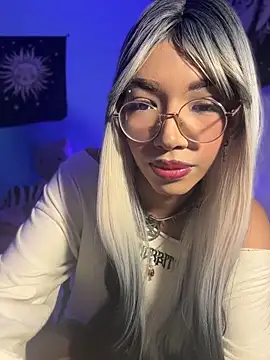 Cute Aleja online show from 04-17-26, 09:18