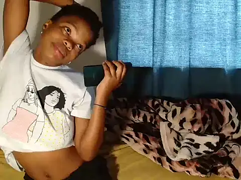 SexyLatoya05 online show from 10-27-25, 06:50