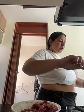 kassandra luxury online show from 11-18-25, 06:01