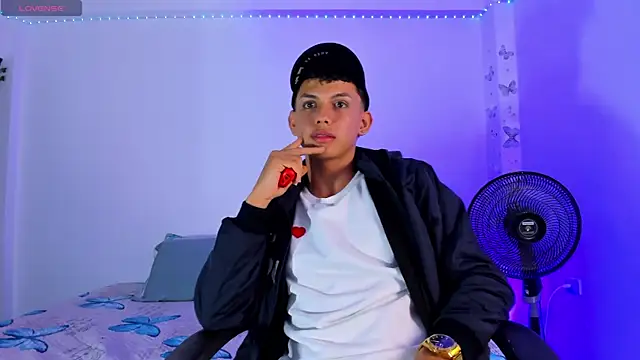 Axel Cody  online show from 10-16-25, 02:34