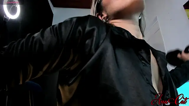 Snapshot of ana_cat chatting on 03-06-25, 04:38 ana cat online show from 03-06-25, 04:38