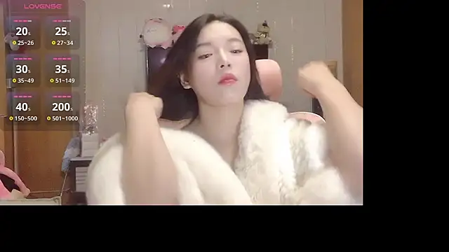 Mimi-777 online show from 10-19-25, 01:56