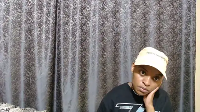 fifiqueen25 online show from 01-10-26, 04:31