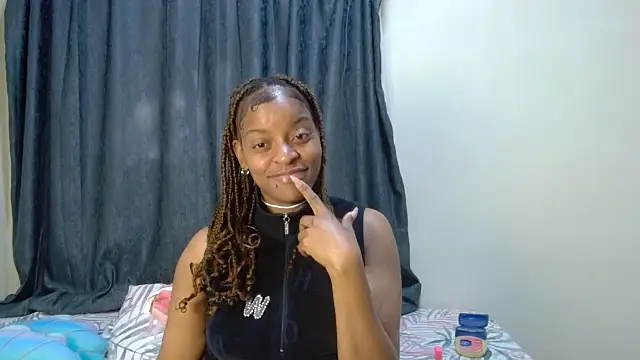 Snapshot of fifiqueen25 chatting on 04-05-26, 06:54 fifiqueen25 online show from 04-05-26, 06:54