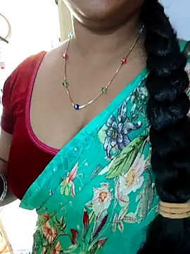 Snapshot of Nikitha_telugu chatting on 11-11-25, 05:07 Nikitha telugu online show from 11-11-25, 05:07